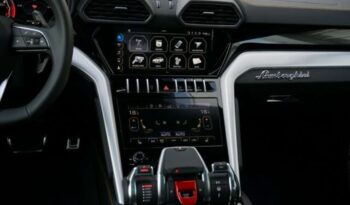 Lamborghini Urus 4.0 V8 Autom. verfügbar/available 12 months auf Bestellung voll