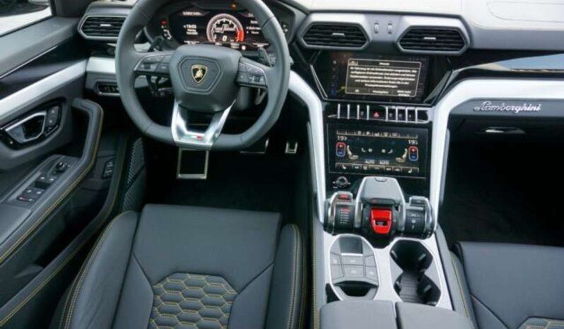 Lamborghini Urus 4.0 V8 Autom. verfügbar/available 6 months auf Bestellung voll